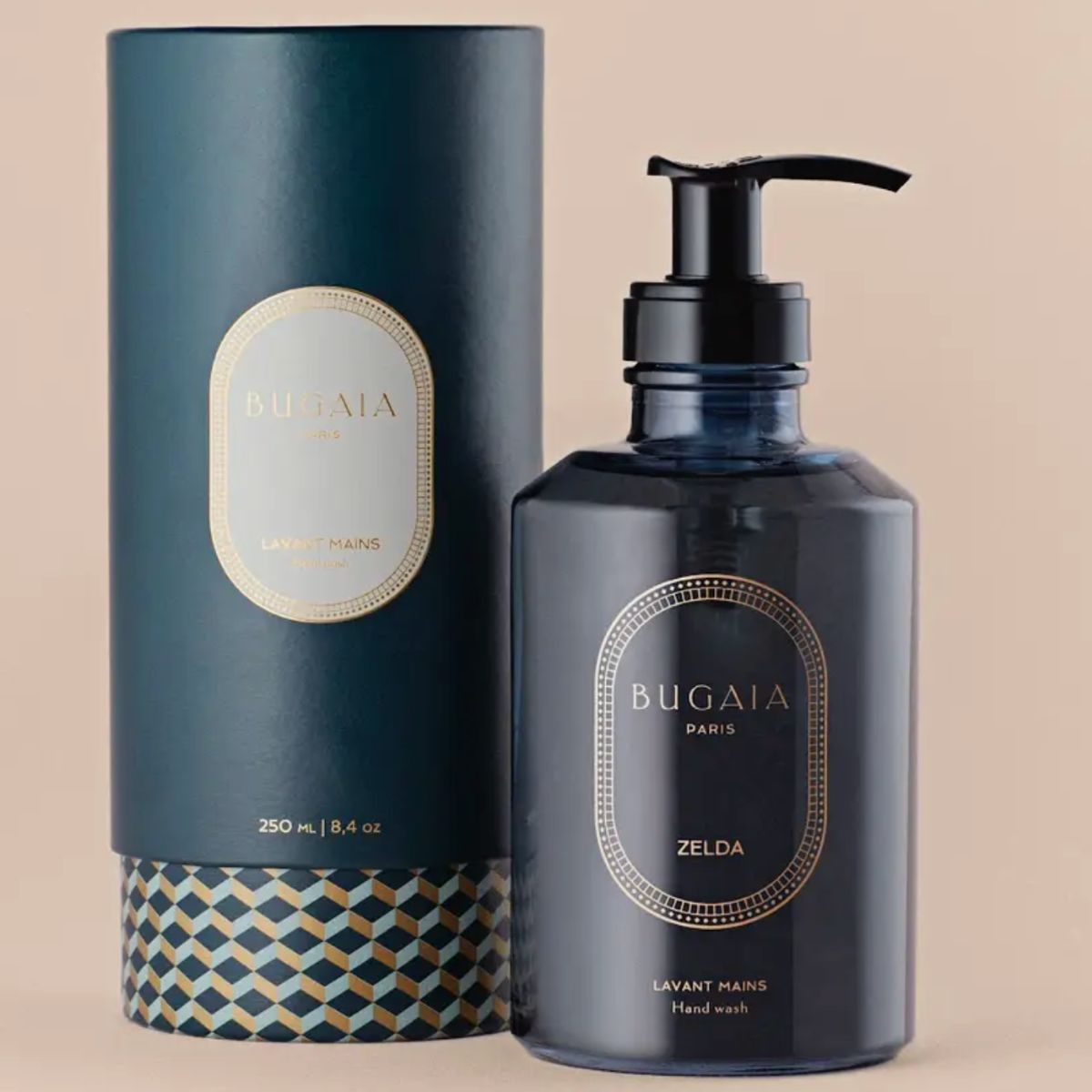 BUGAIA Paris Handseife ZELDA in eleganter dunkelblauer Flasche mit luxuriöser Geschenkverpackung.