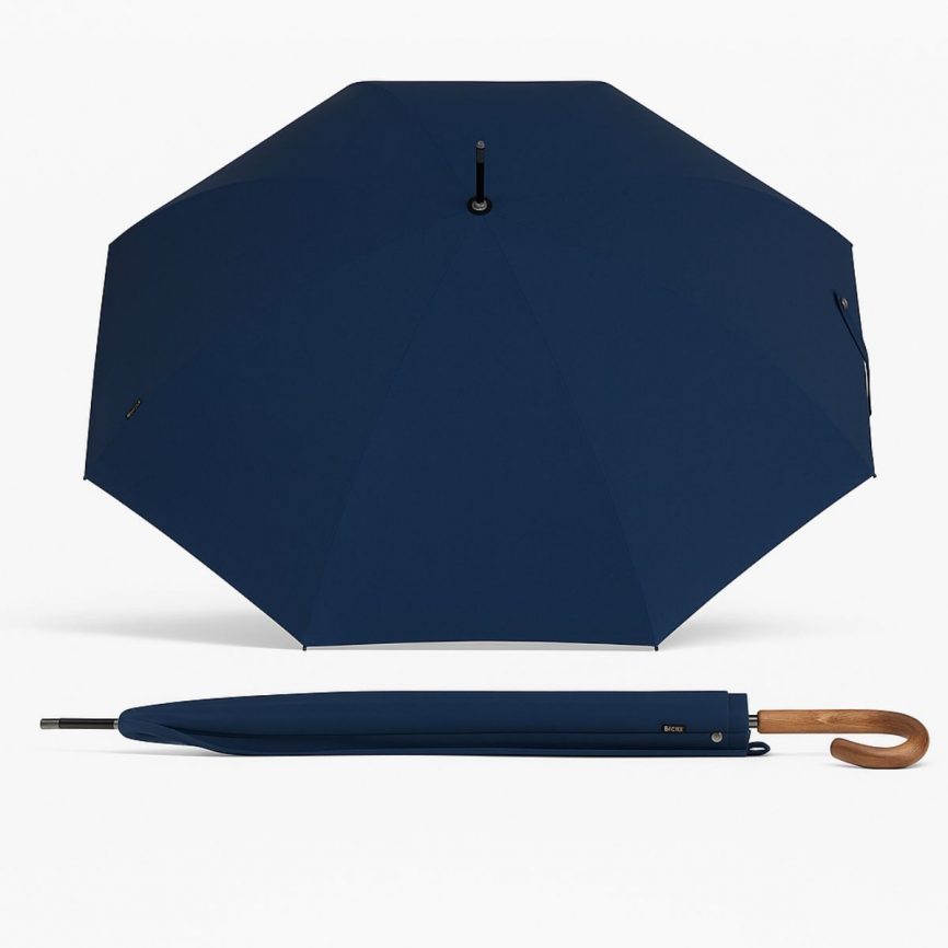 Stockschirm Dunkelblauer Sapor Design mit klassischem gebogenem Holzgriff, geöffnet und geschlossen dargestellt